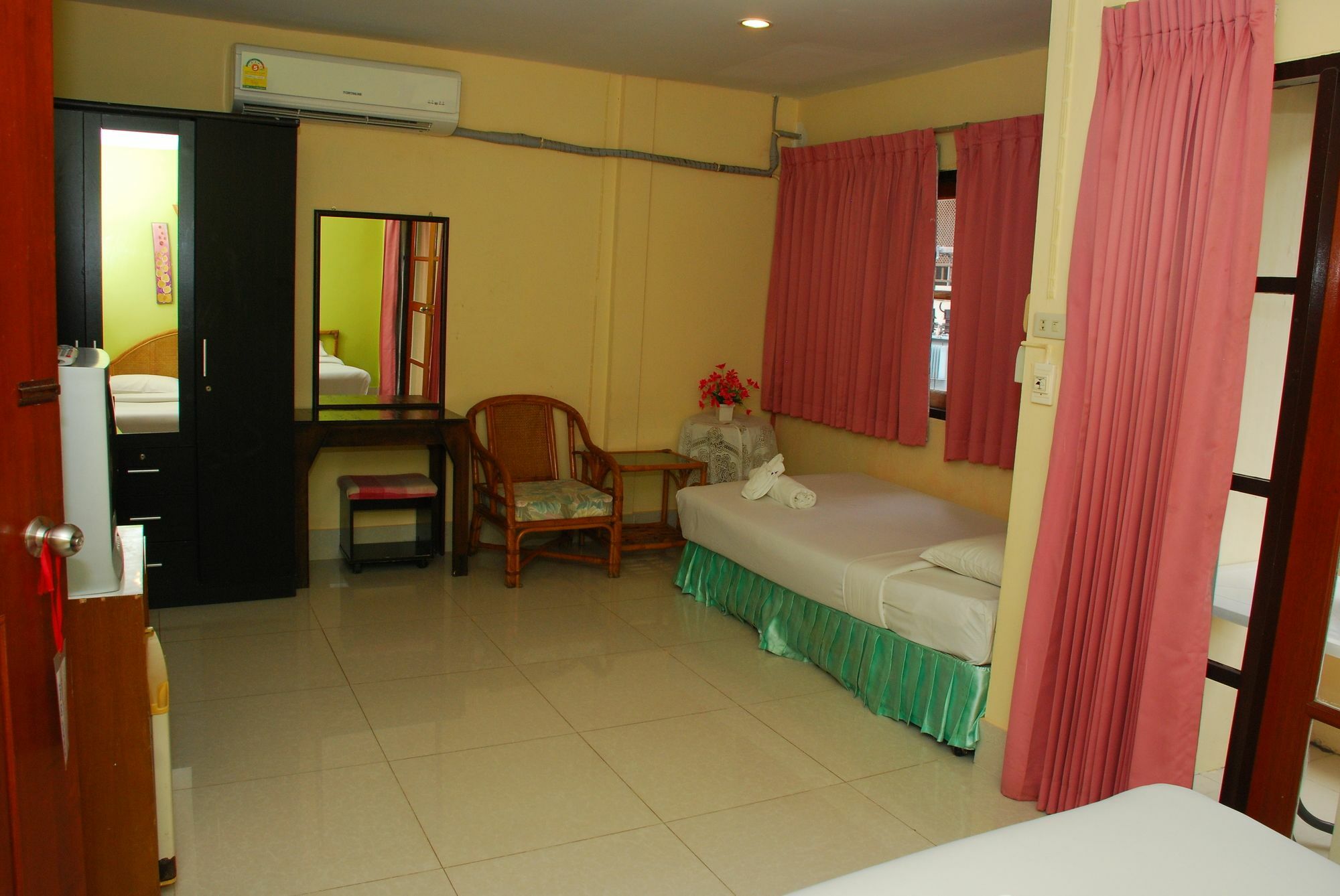 Nilawan Guesthouse HHQ Exterior foto